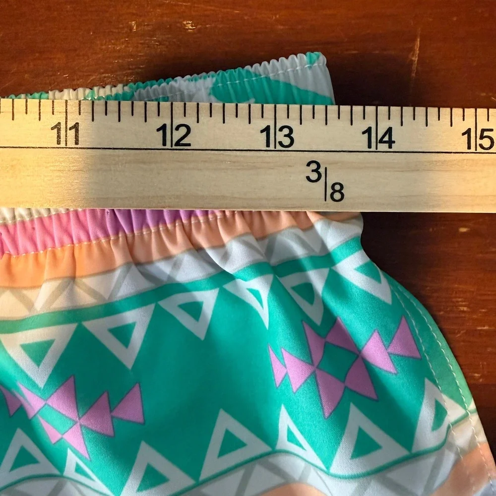 Chubbies Swim Trunks Men Small Teal Geometric Tribal 5.5